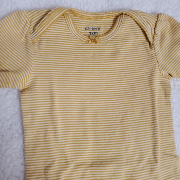 Carters 12m 5 pack bodysuits - Picture 6 of 7